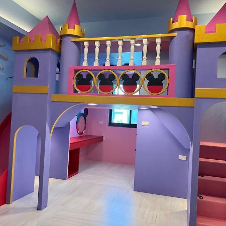 Fun Holiday Family Hostel Tainan Eksteriør bilde