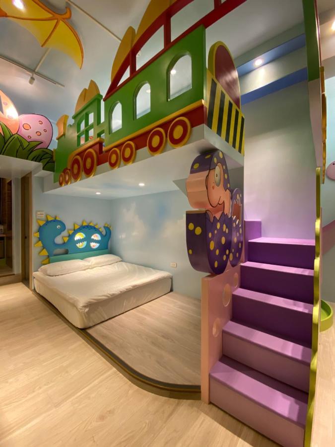 Fun Holiday Family Hostel Tainan Eksteriør bilde