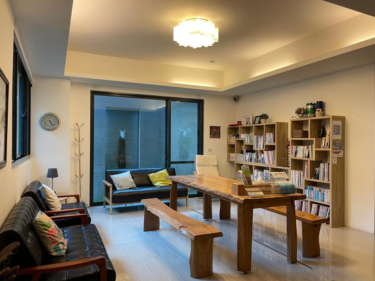Fun Holiday Family Hostel Tainan Eksteriør bilde