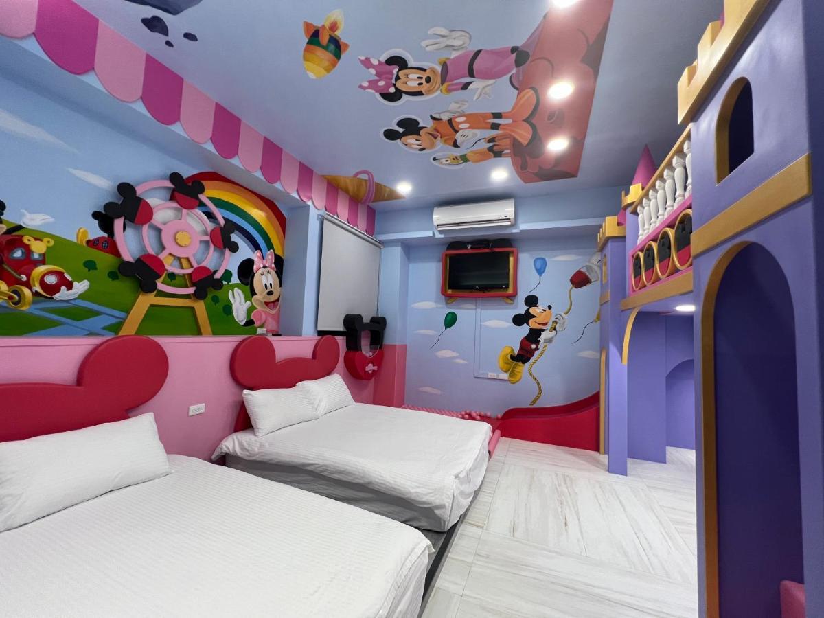 Fun Holiday Family Hostel Tainan Eksteriør bilde