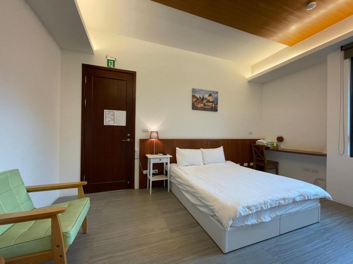 Fun Holiday Family Hostel Tainan Eksteriør bilde